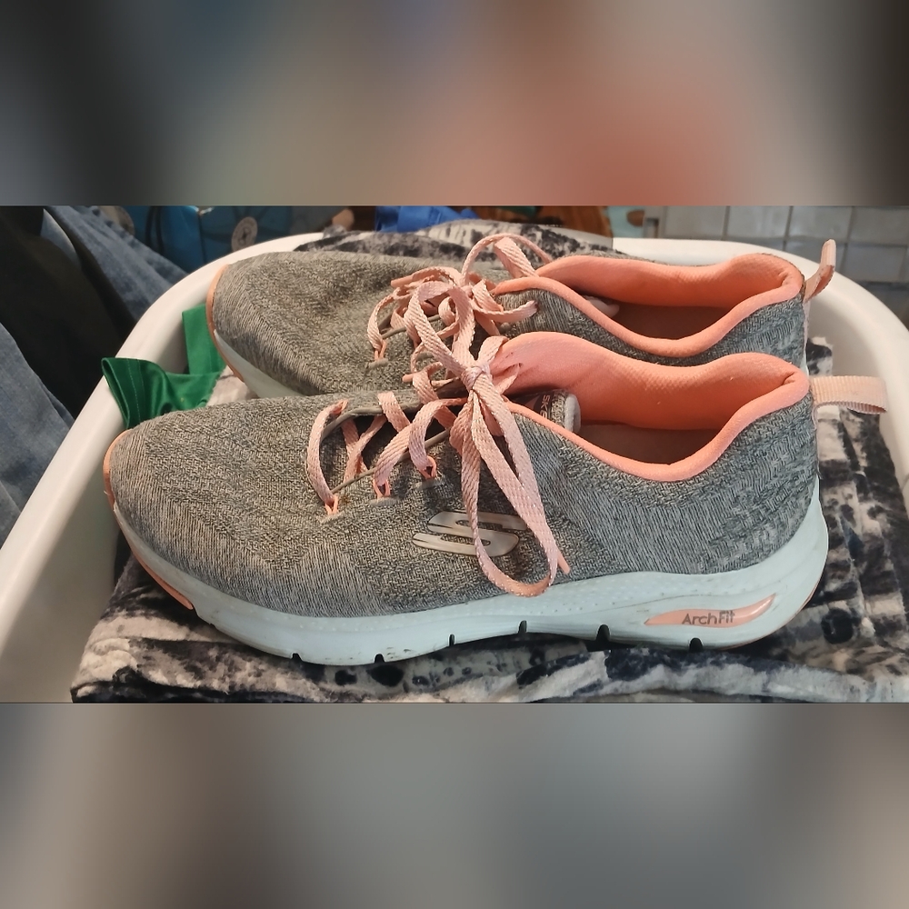 Shoes - Picture 3 of 5